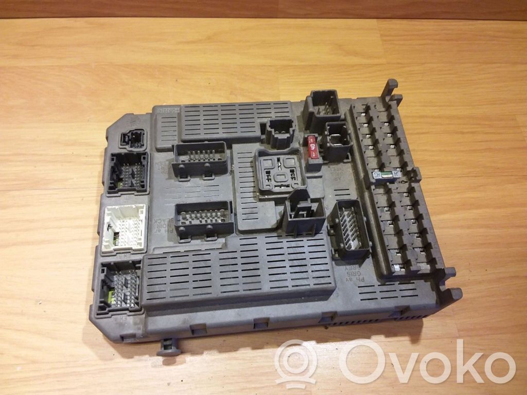 Citroen C5 Fuse module 