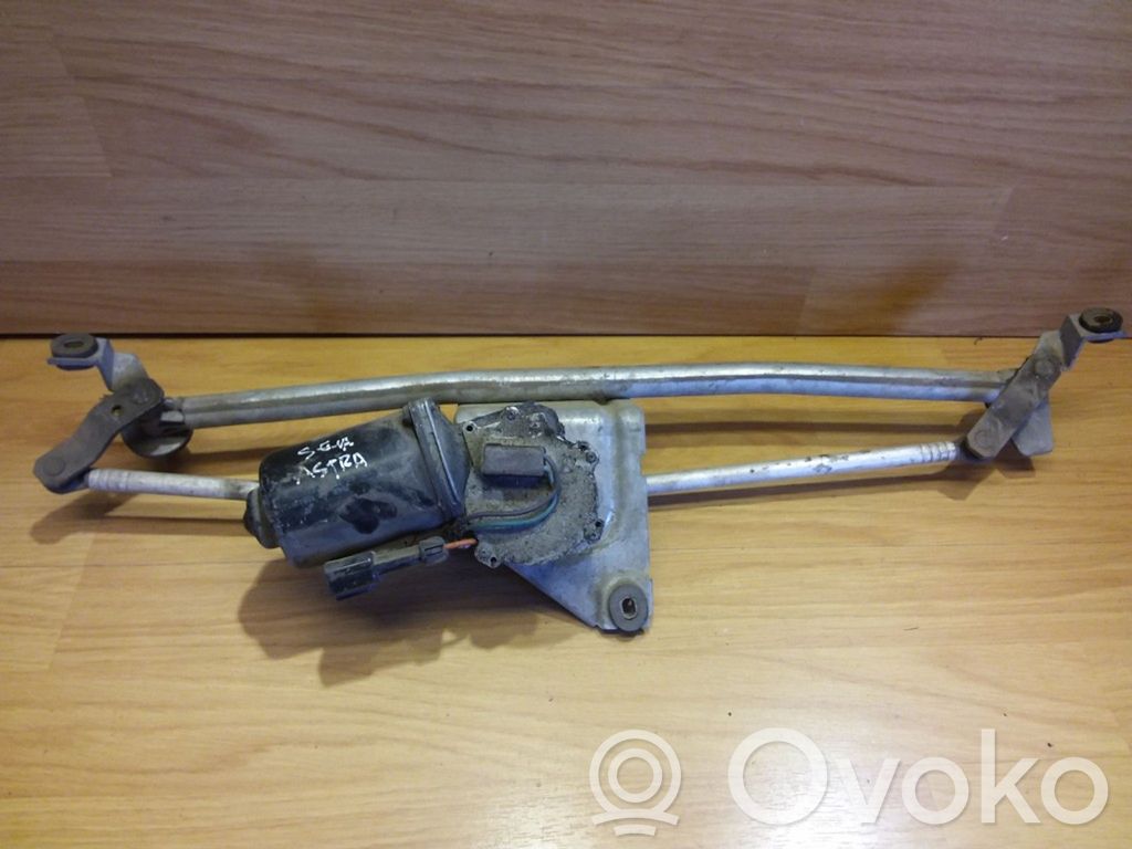 Opel Astra F Mechanizm i silniczek wycieraczek szyby przedniej / czołowej 