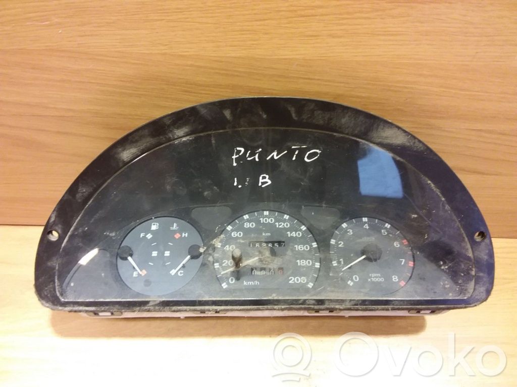 Fiat Punto (176) Speedometer (instrument cluster) 