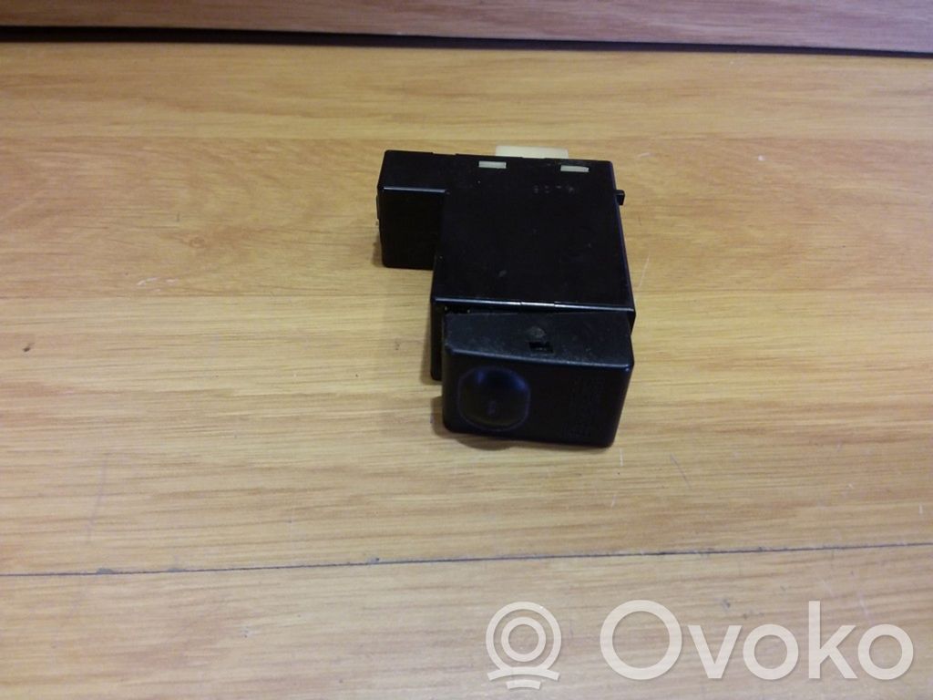 Windscreen/window heater switch   4L06