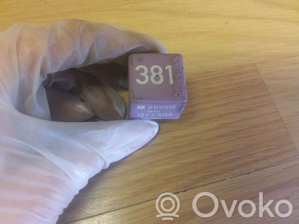 Volkswagen PASSAT B5 Other relay 