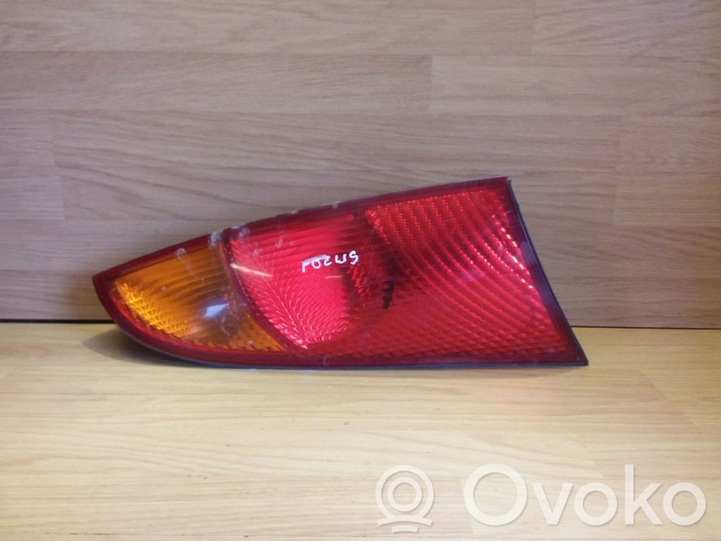 Ford Focus Aizmugurējais lukturis virsbūvē 