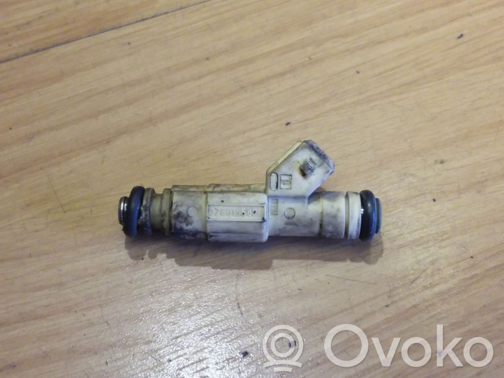 Ford Mondeo MK II Fuel injector 
