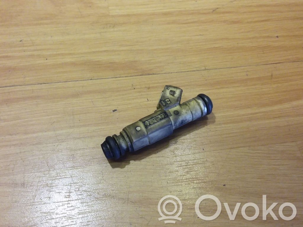 Ford Mondeo MK II Fuel injector 