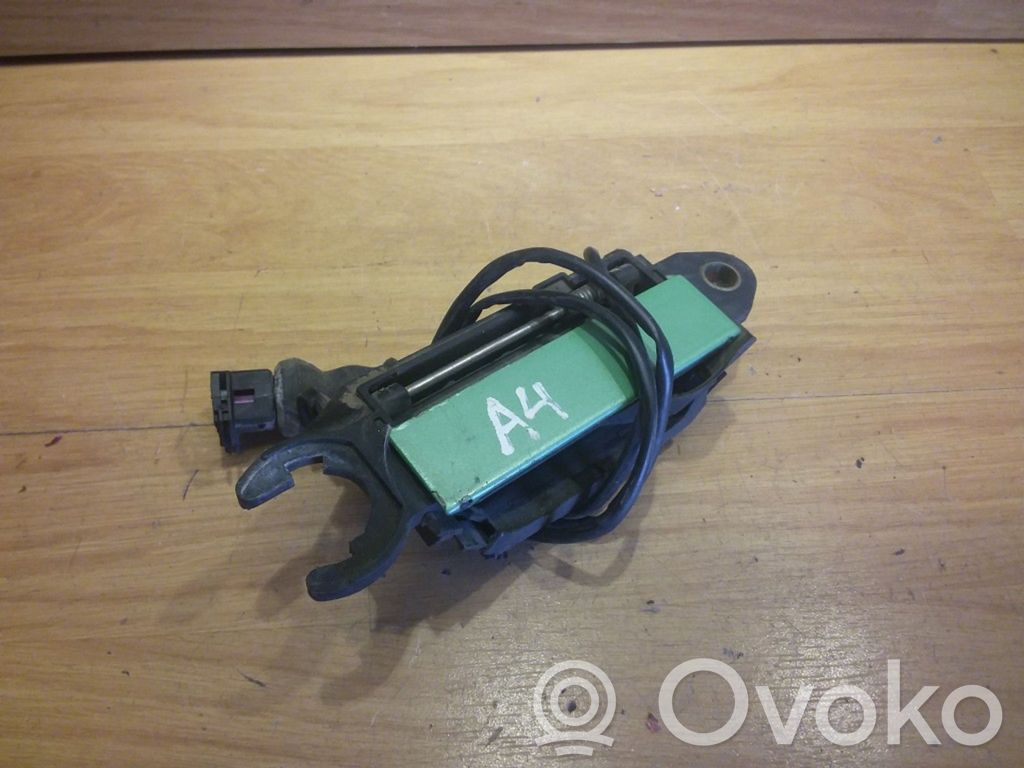 Audi A4 S4 B5 8D Manecilla externa puerta delantera 
