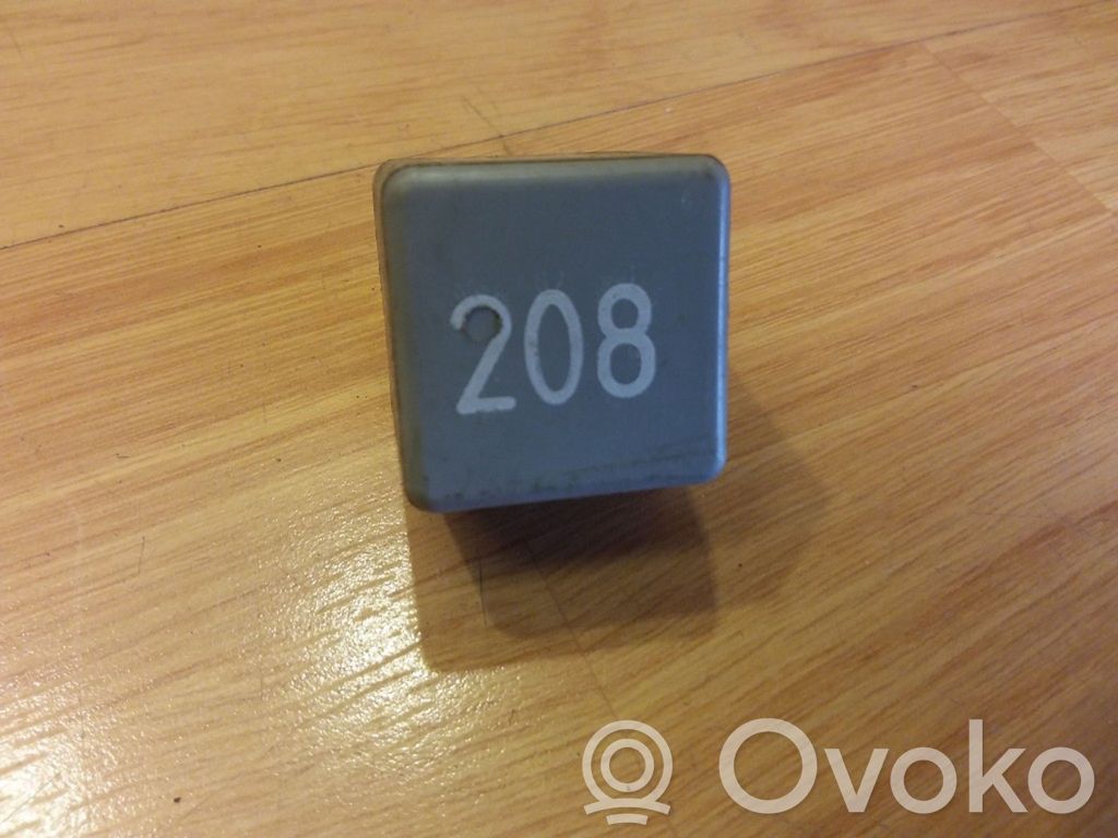 Audi A6 S6 C4 4A Other relay 