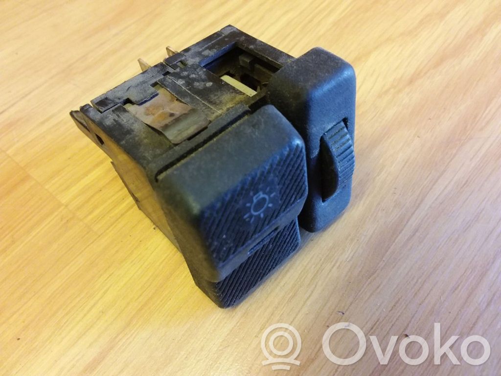 Volkswagen PASSAT B3 Light switch 
