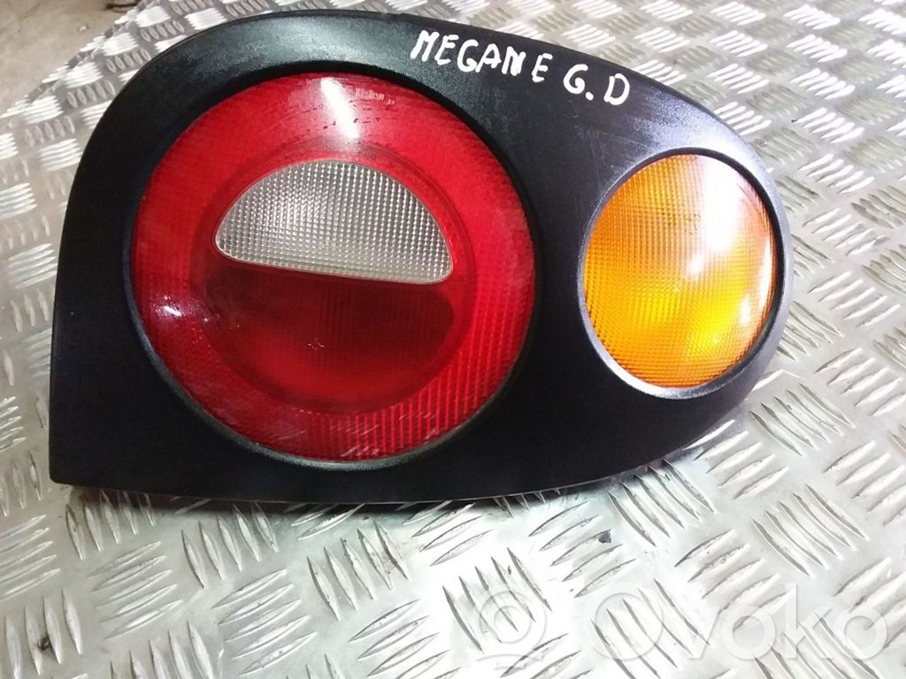 Renault Megane I Aizmugurējais lukturis virsbūvē 