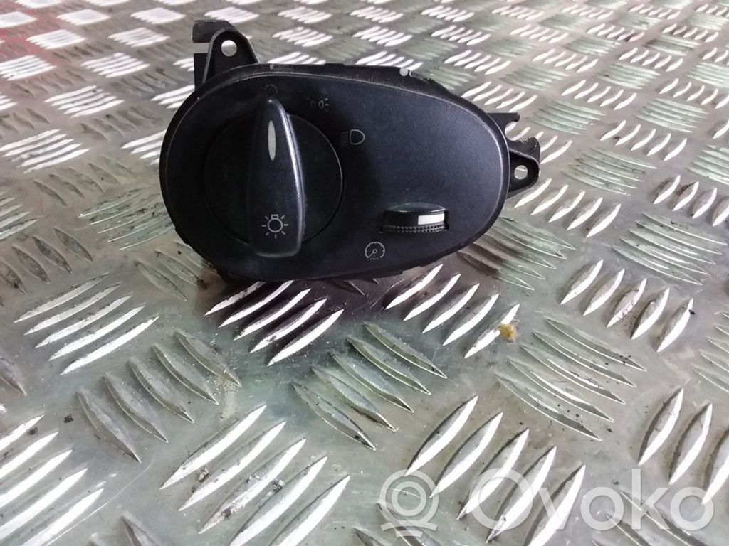 Ford Focus Light switch 