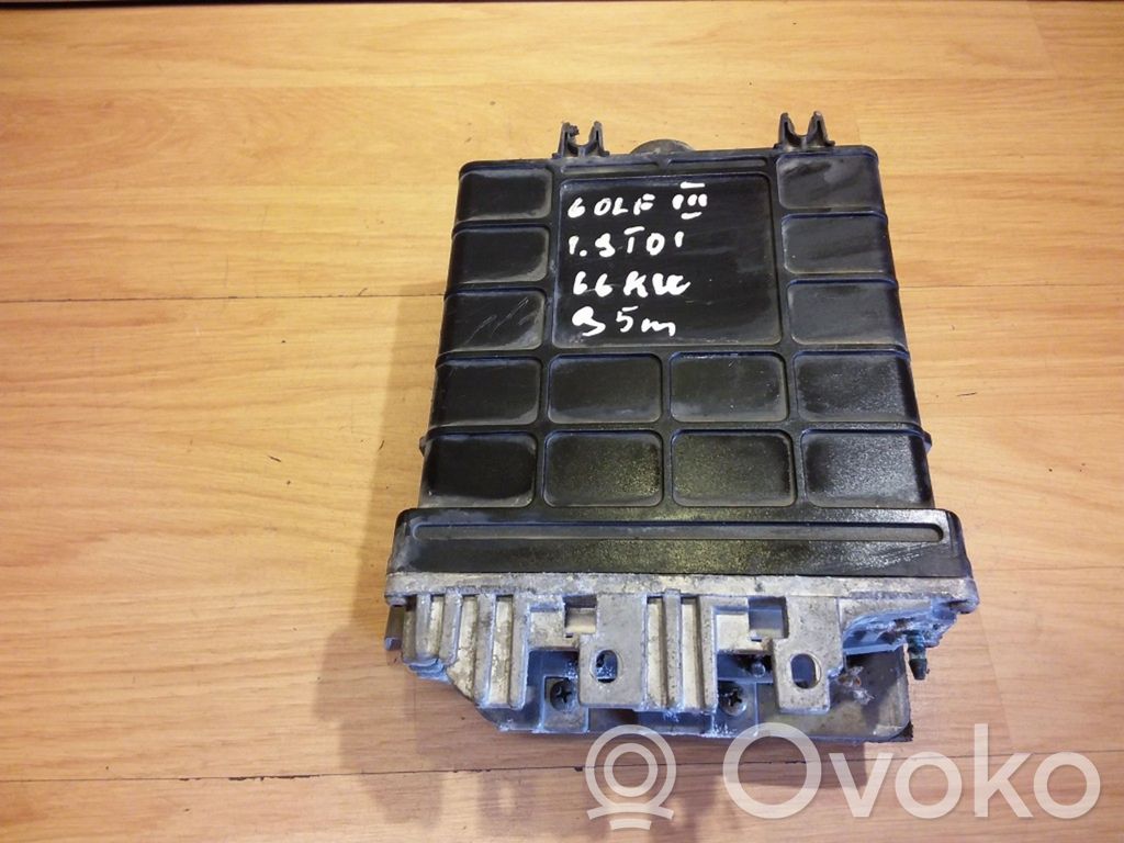 Volkswagen Golf III Engine control unit/module 