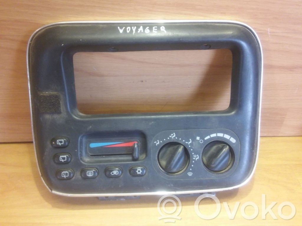 Chrysler Voyager Climate control unit 