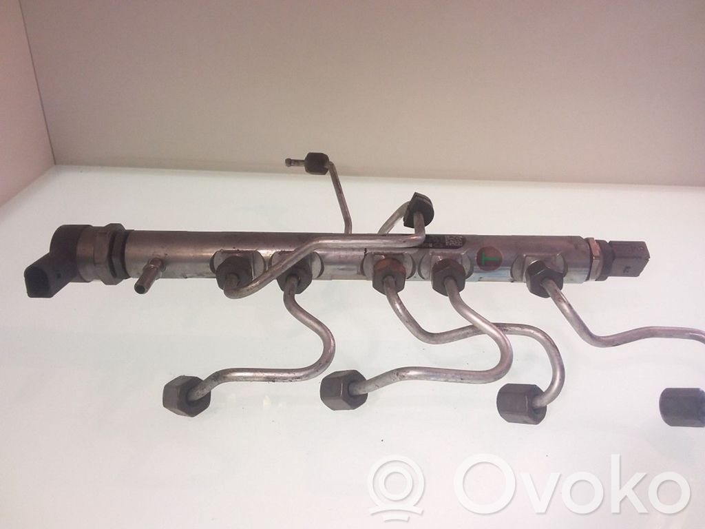 BMW 1 E82 E88 Fuel main line pipe 