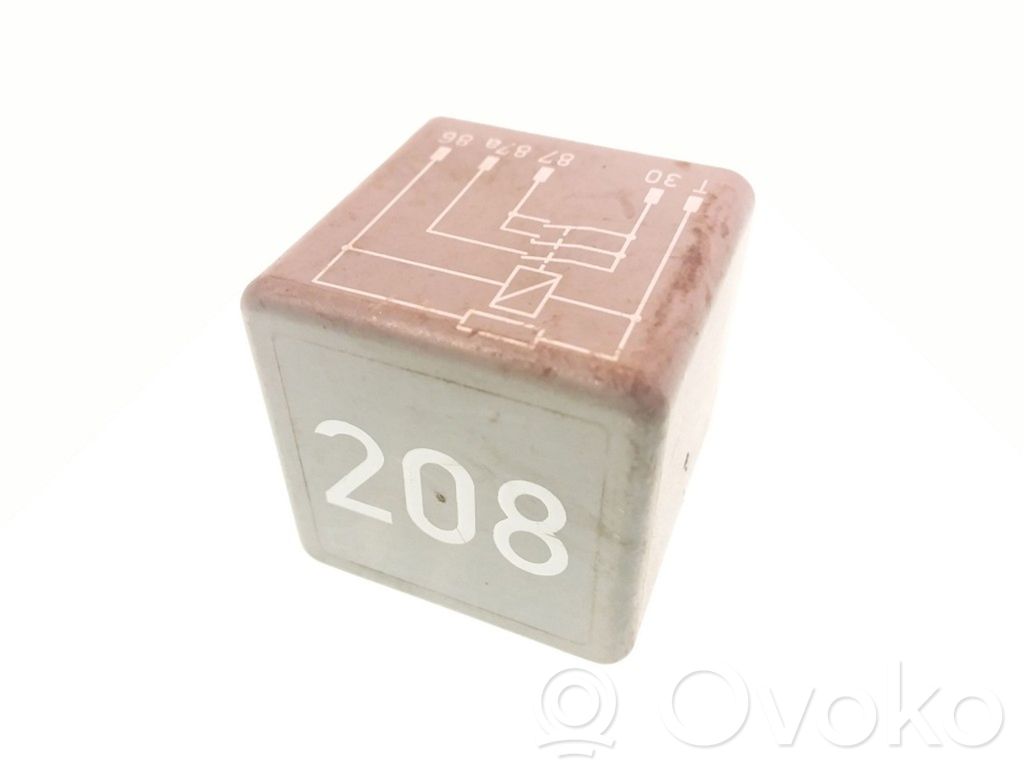 Audi A6 S6 C4 4A Other relay 