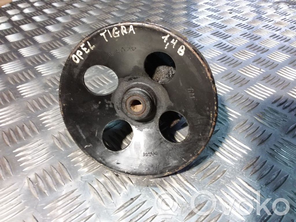 Opel Tigra A Power steering pump 