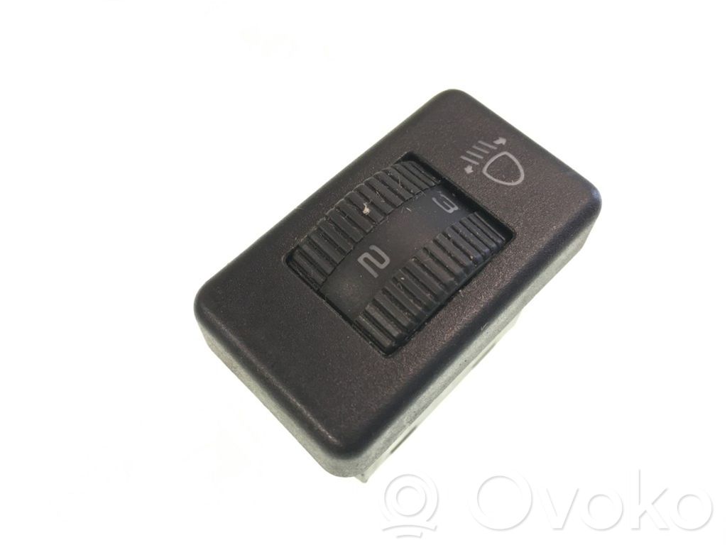 Volkswagen PASSAT B3 Interruptor de control de altura del faro delantero 