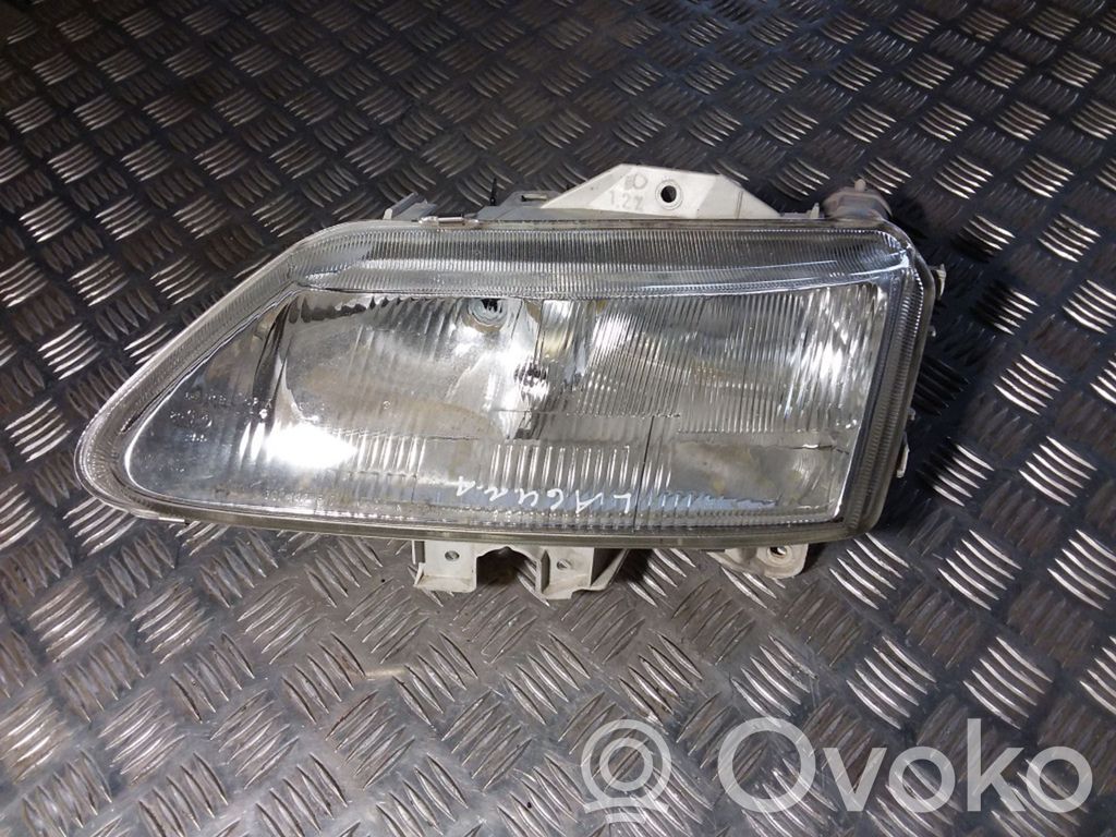 Renault Laguna I Lampa przednia 