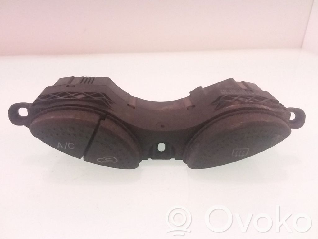 Ford Focus Windscreen/window heater switch 