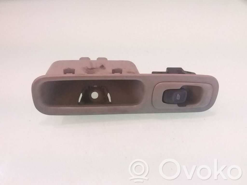 Electric window control switch   9476697,98W513