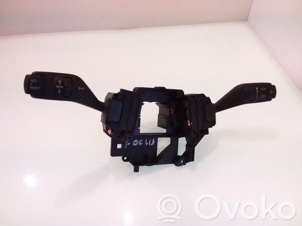 Ford Focus Wiper turn signal indicator stalk/switch 