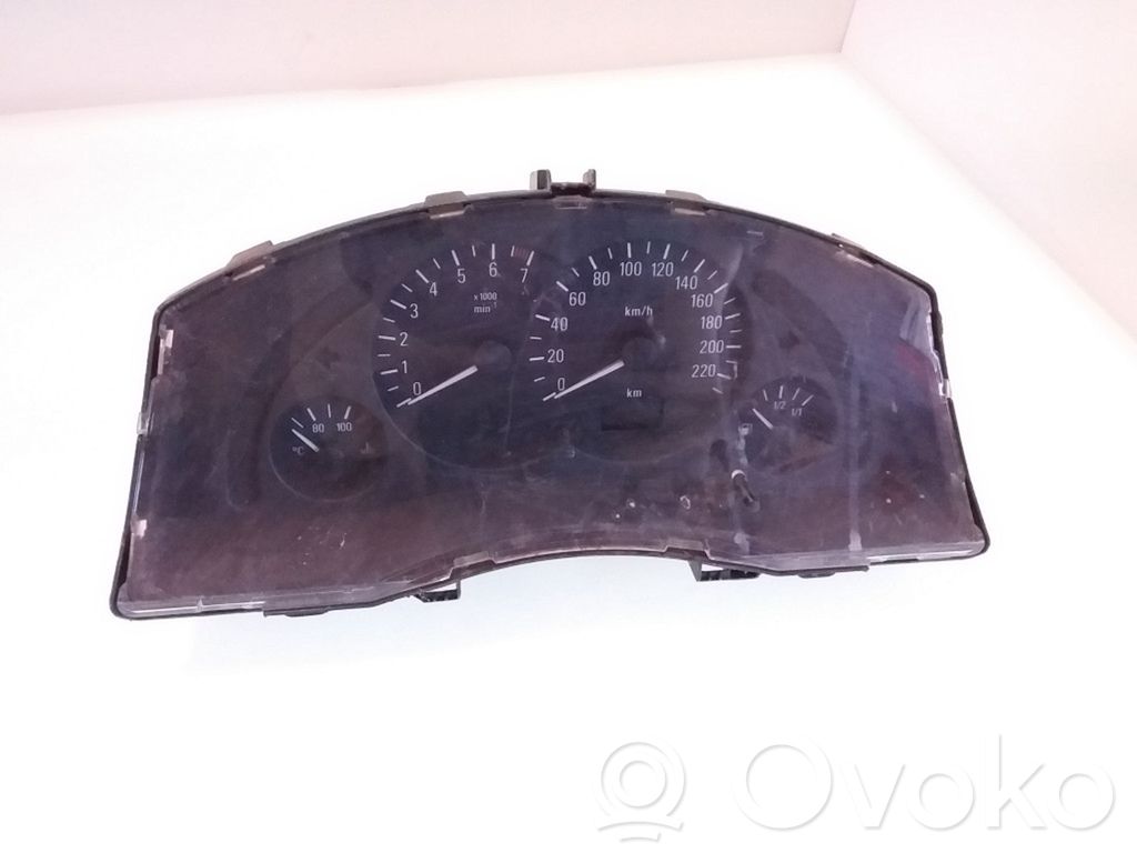 Opel Meriva A Speedometer (instrument cluster) 
