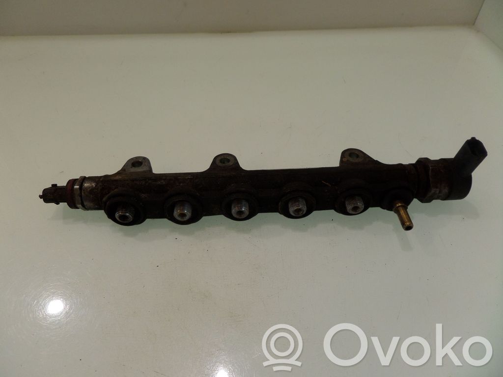 Opel Vivaro Listwa wtryskowa 