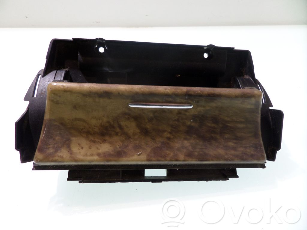 Jaguar S-Type Aschenbecher vorne 