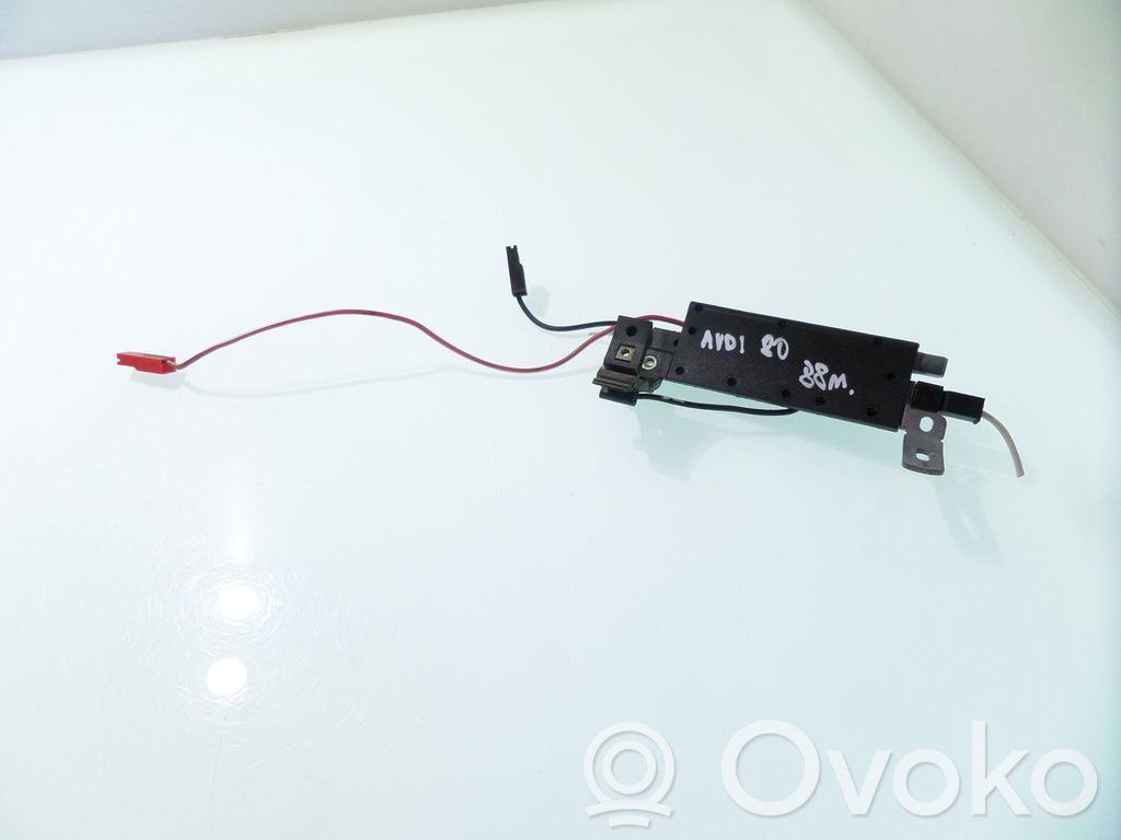 Audi 80 90 B3 Pystyantennivahvistin 