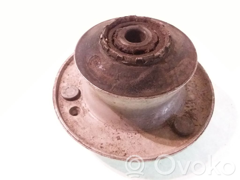 BMW 3 E46 Coil spring mount 