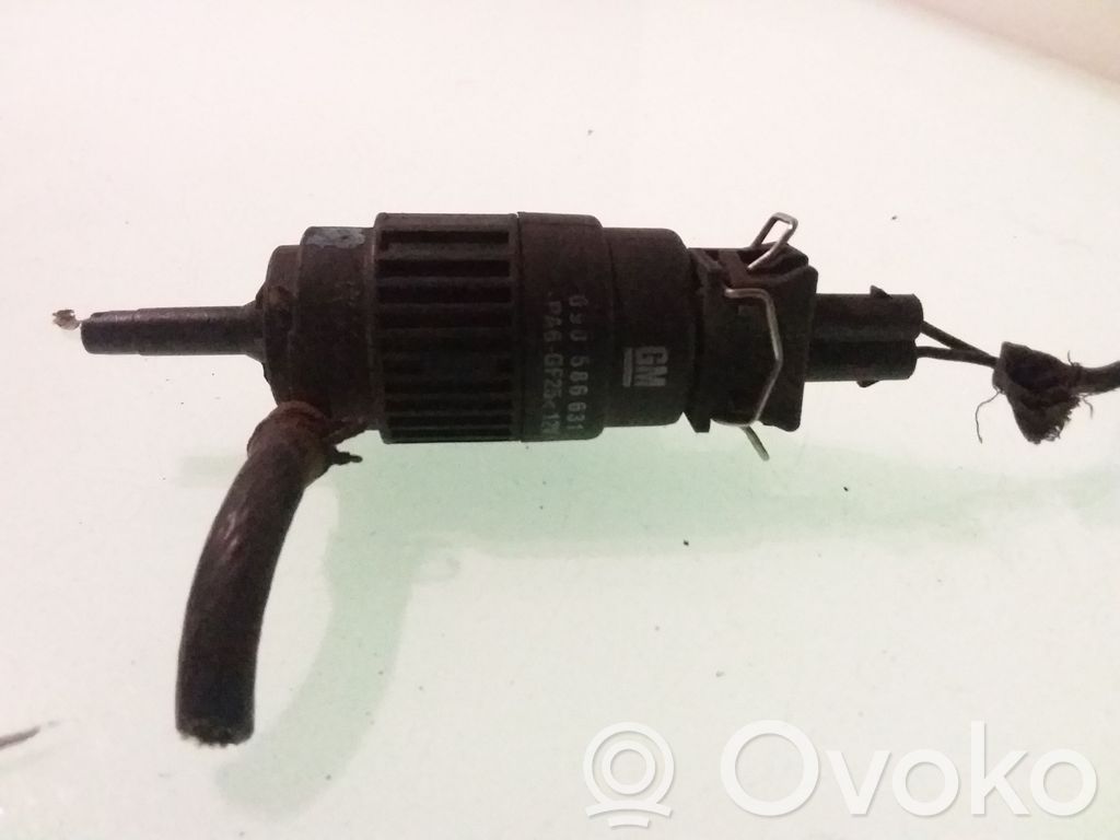 Opel Vectra B Windscreen/windshield washer pump 