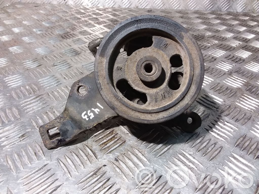 Opel Corsa B Ohjaustehostimen pumppu 