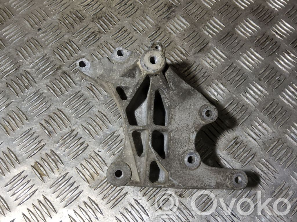 Dodge Caliber Power steering pump mounting bracket 