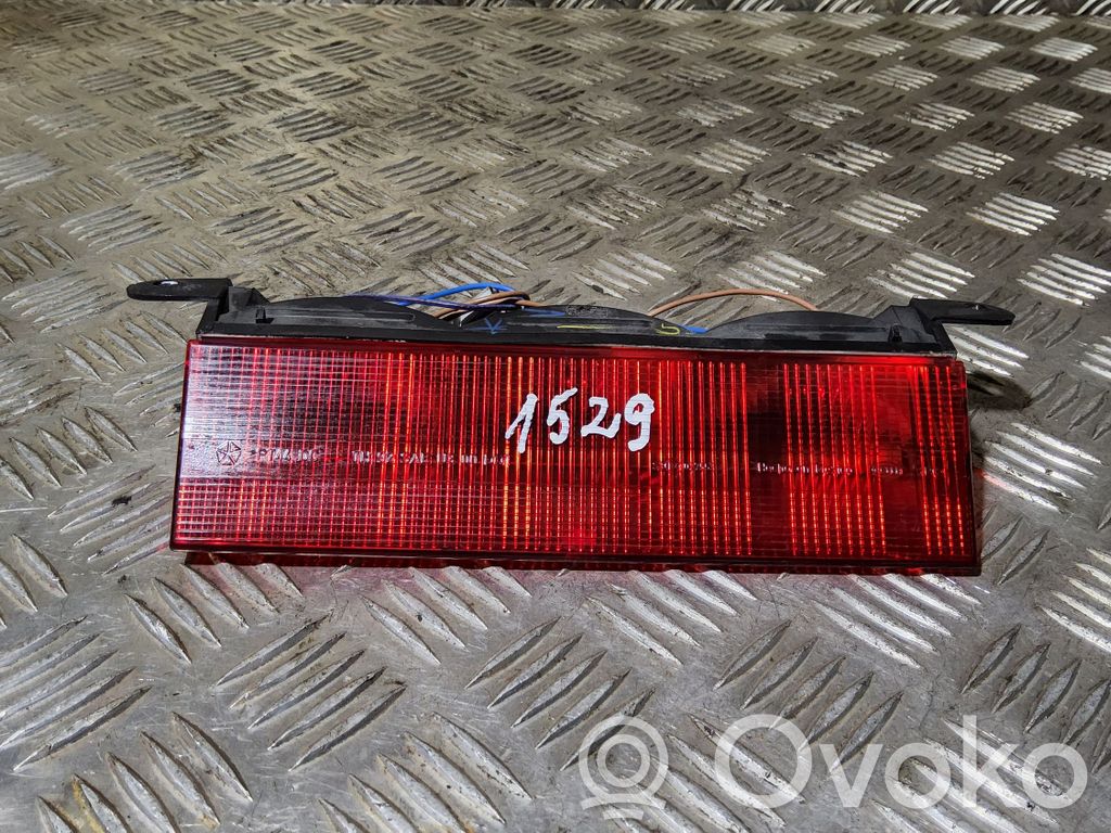 Chrysler PT Cruiser Third/center stoplight 