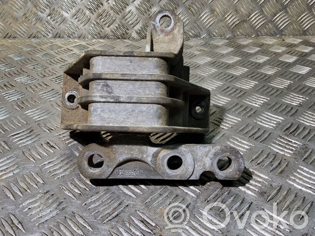 Opel Signum Engine mount bracket 