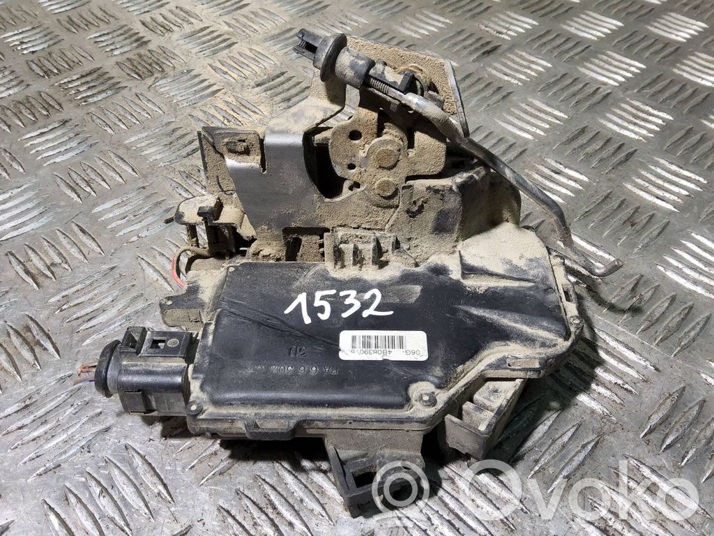 Audi A6 S6 C5 4B Takaoven lukko 