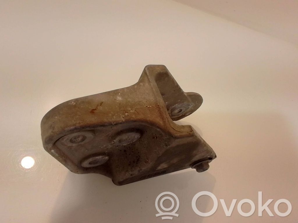 Dodge Caliber Engine mounting bracket 