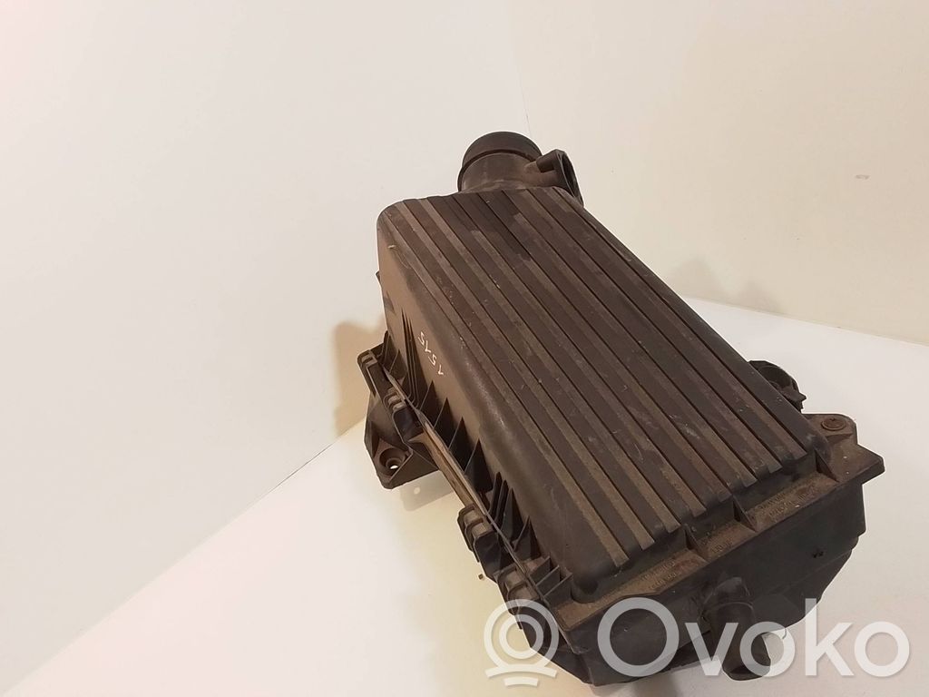 Volkswagen Golf IV Obudowa filtra powietrza 
