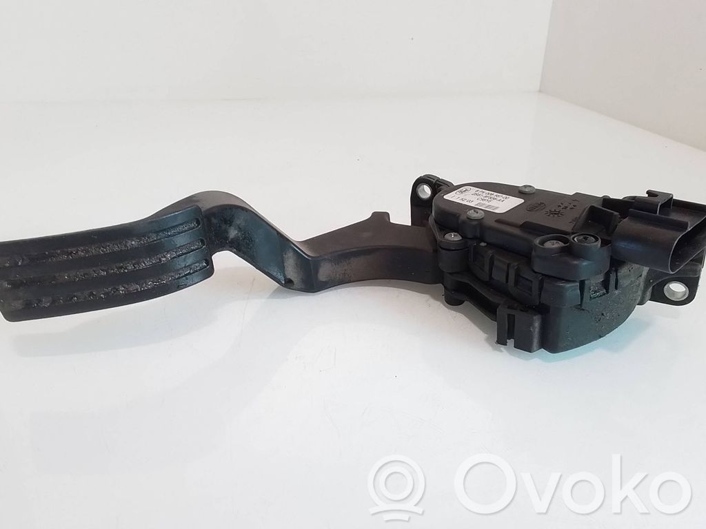 Mazda 2 Accelerator throttle pedal 