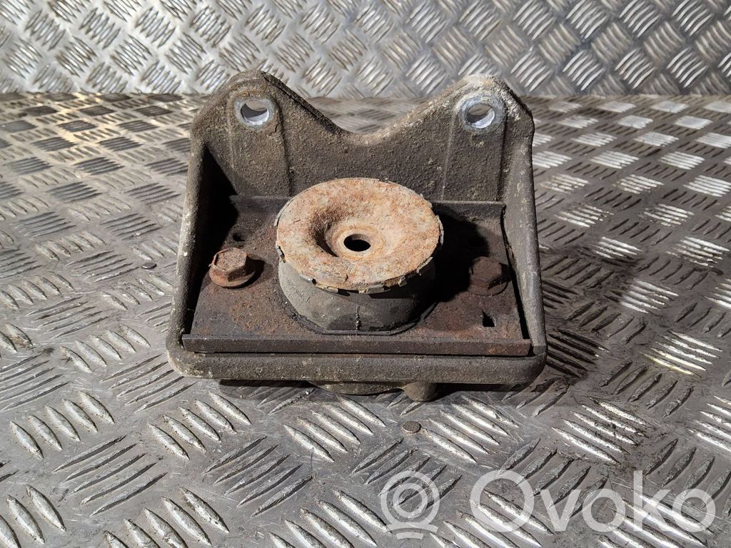 Renault Master II Gearbox mount 