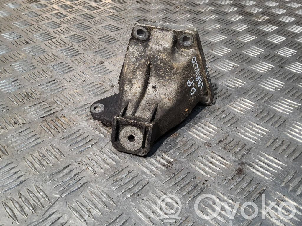 Audi A6 S6 C5 4B Engine mounting bracket 