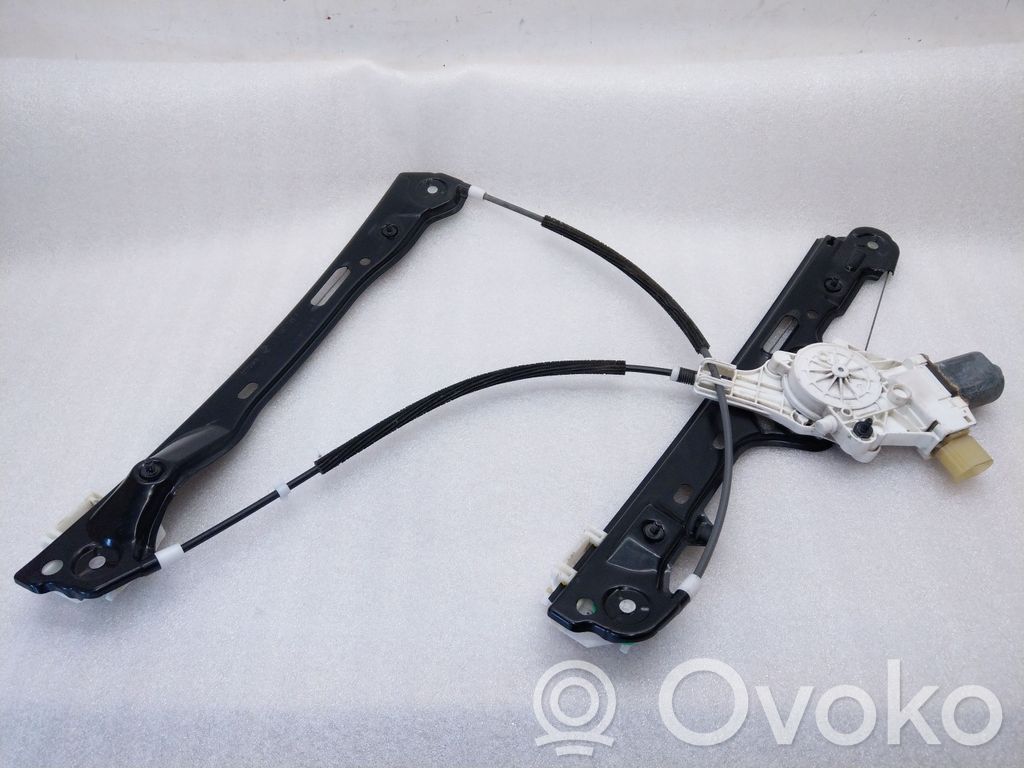 BMW 1 E81 E87 Front door window regulator with motor 