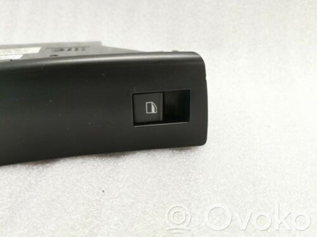 Electric window control switch   6944553