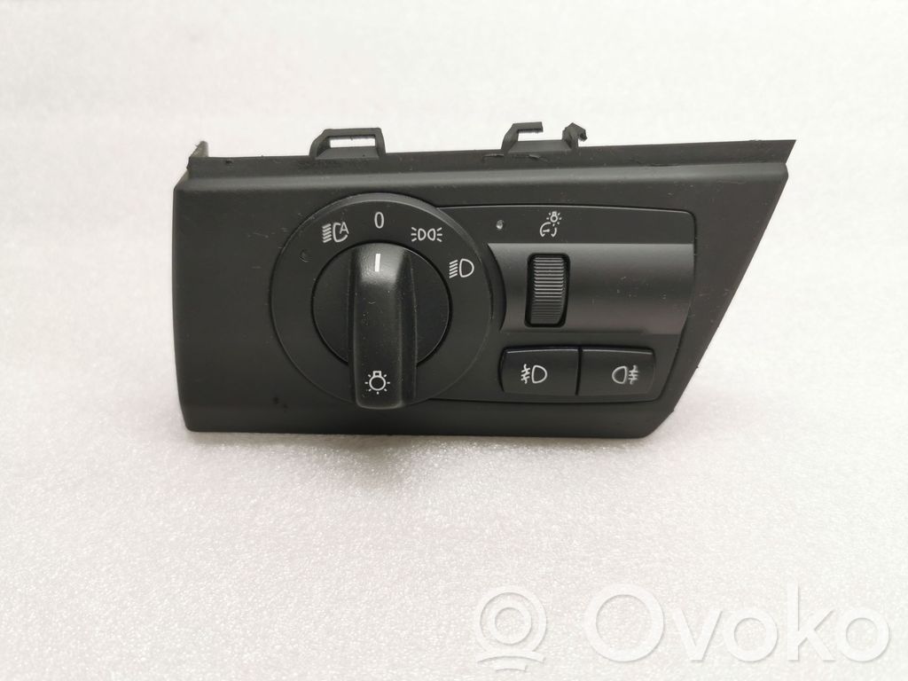 Light switch   3420276
