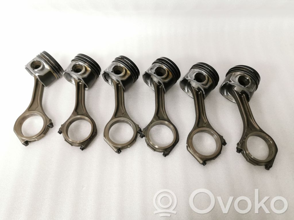 Audi A6 S6 C6 4F Piston with connecting rod 