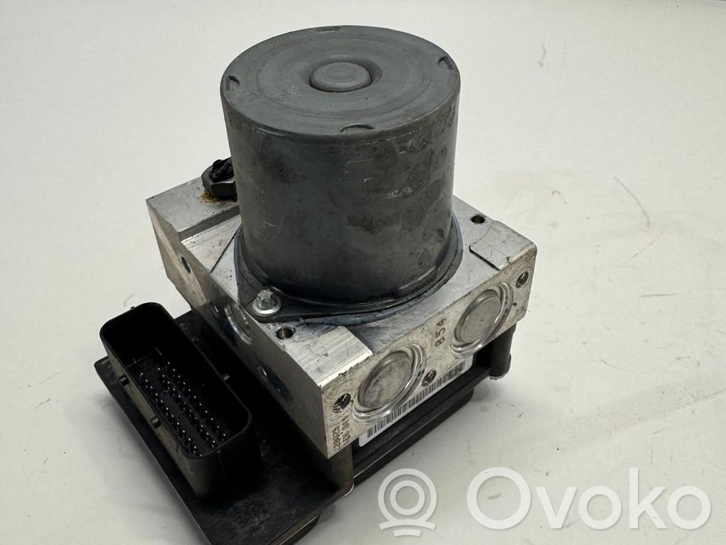 BMW X3 E83 ABS Pump 