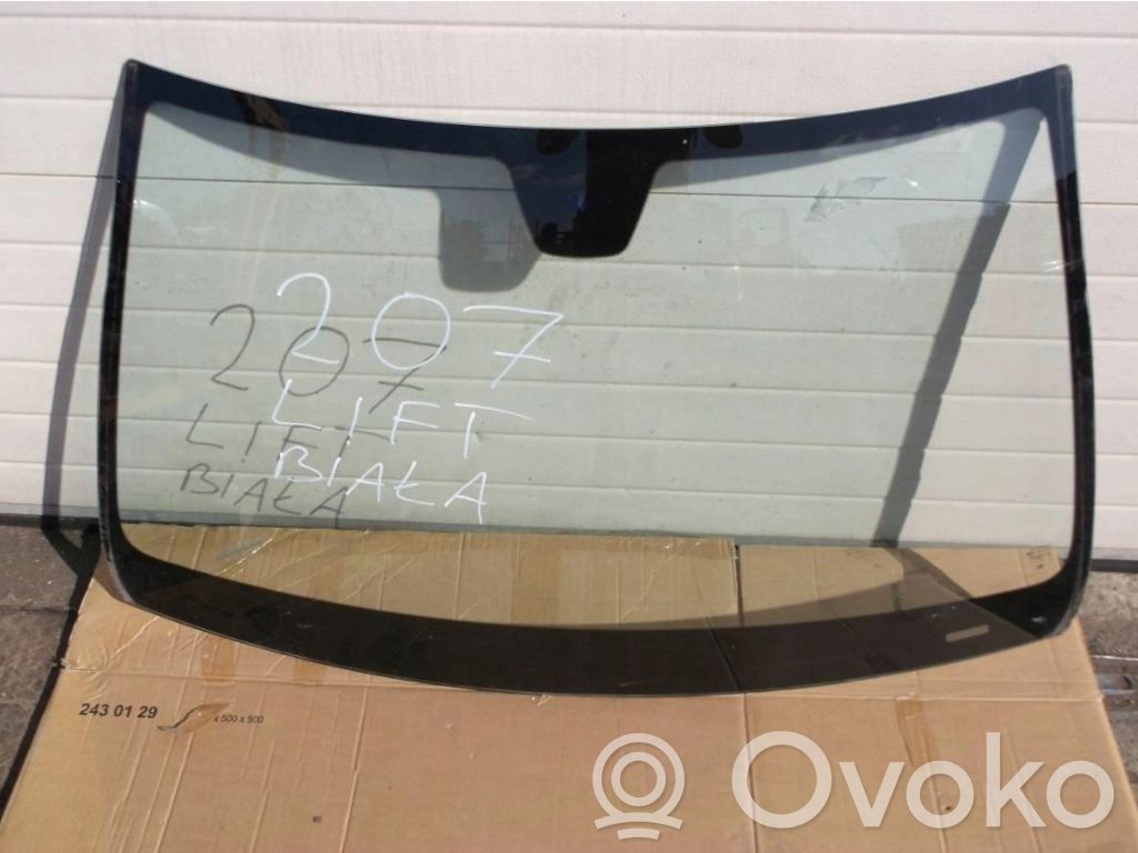 Mercedes-Benz E C207 W207 Front windscreen/windshield window 