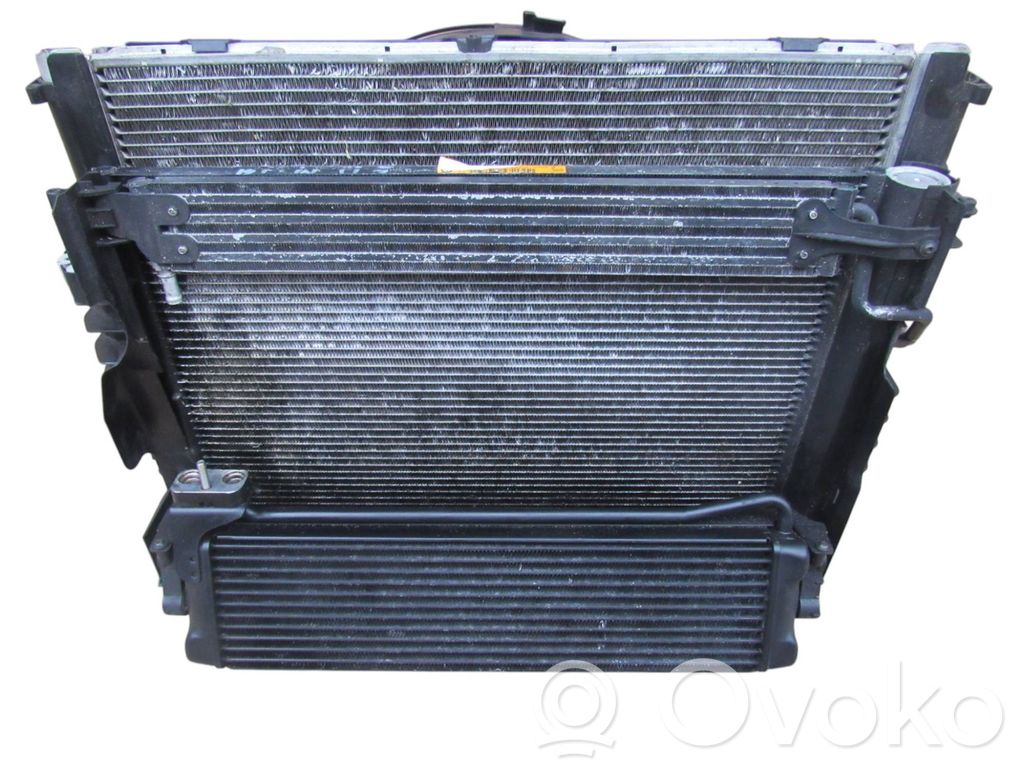 BMW M5 Radiatora komplekts 