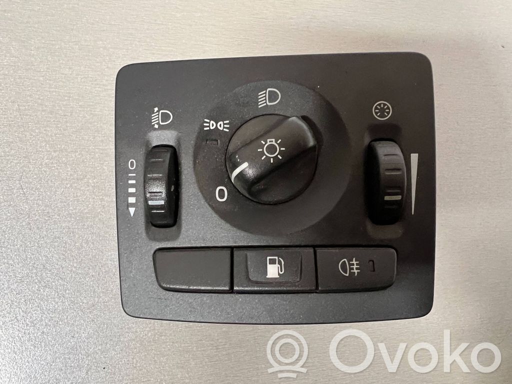 Light switch   30669734,04W47T