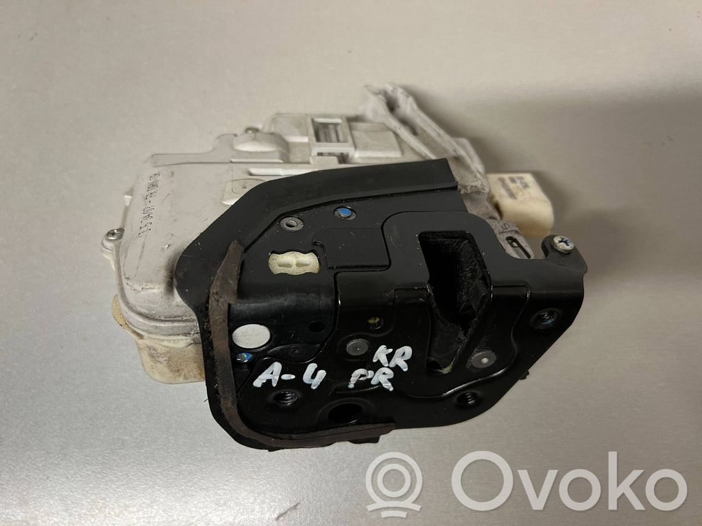 Audi A4 S4 B7 8E 8H Serrure de porte avant 