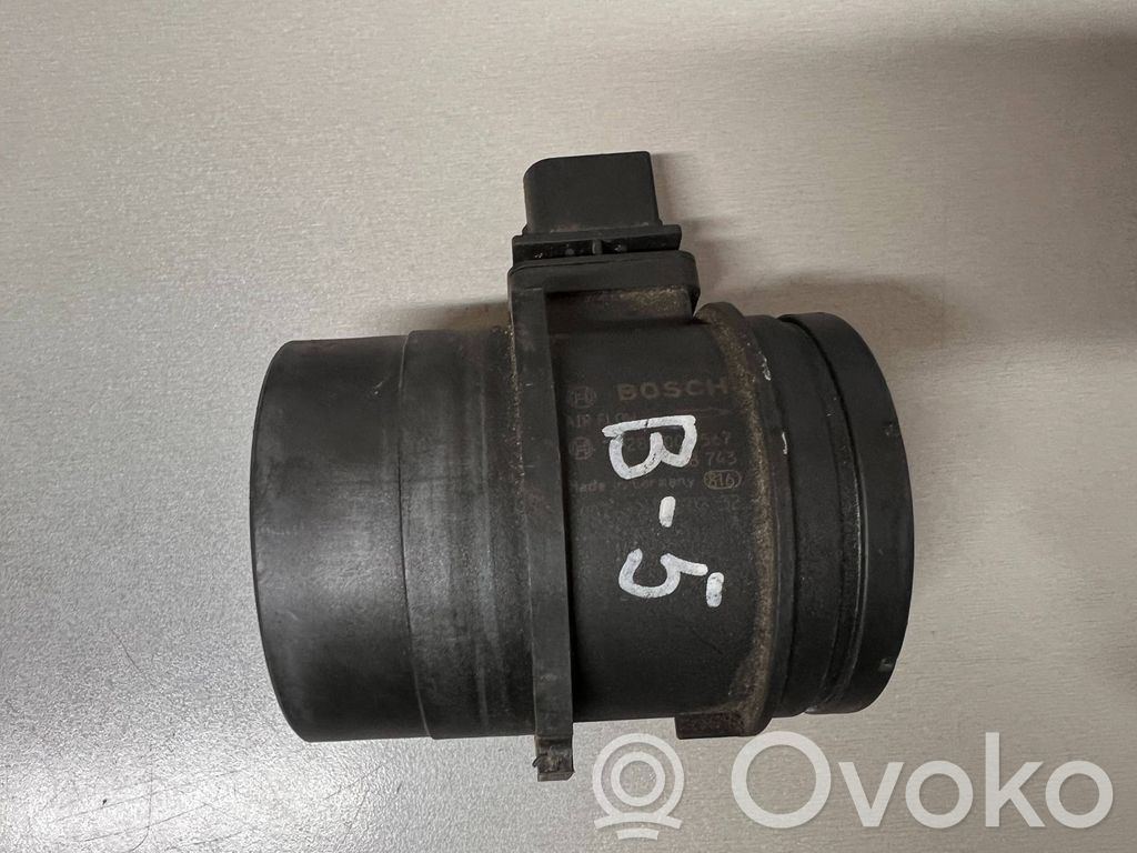 BMW 3 E90 E91 Mass air flow meter 