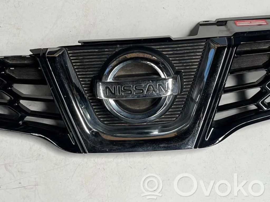 Nissan Qashqai Rejilla superior del radiador del parachoques delantero 